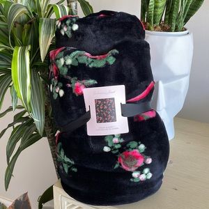 Victoria’s Secret Sherpa blanket